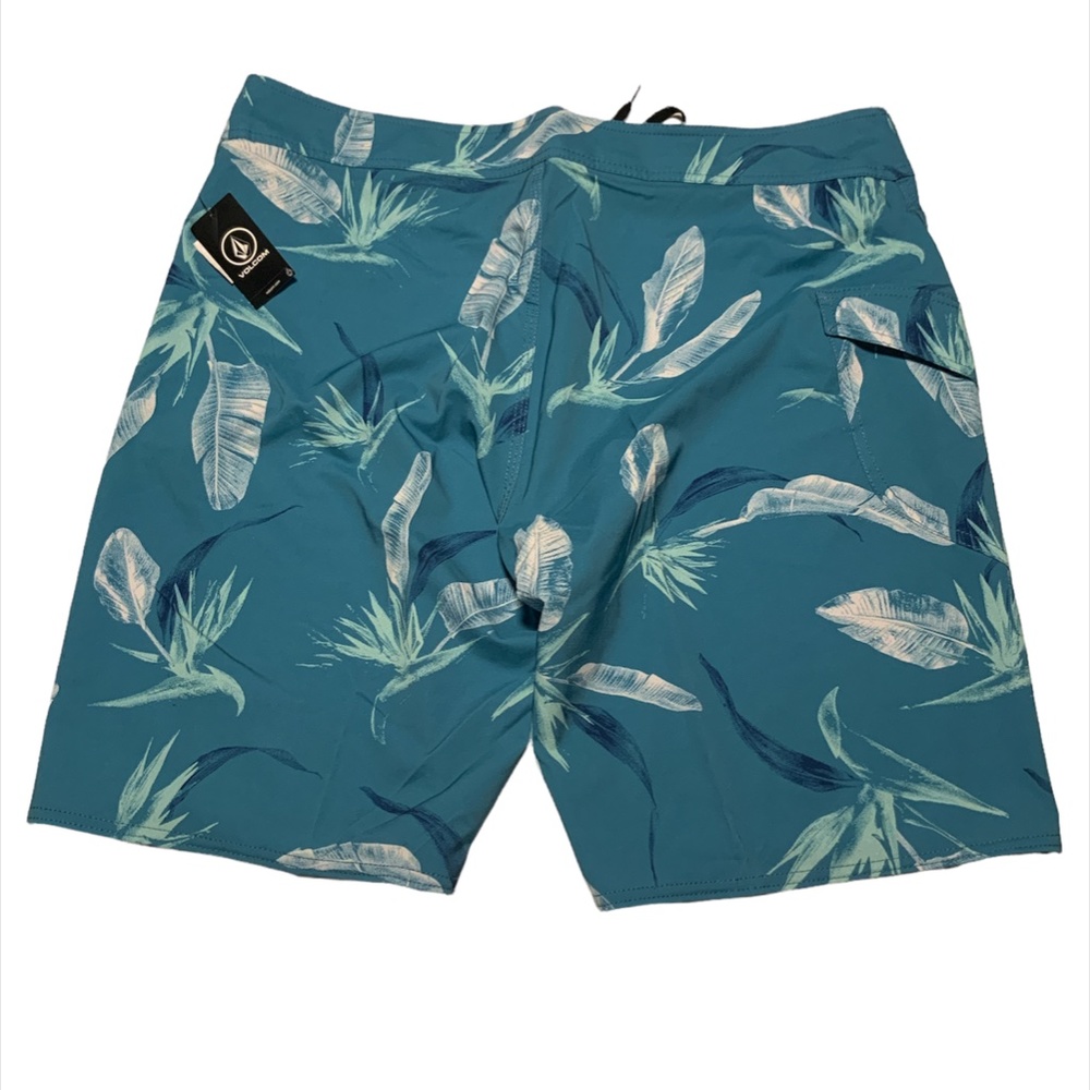 Men's Volcom Board Shorts - Picture 2 of 2